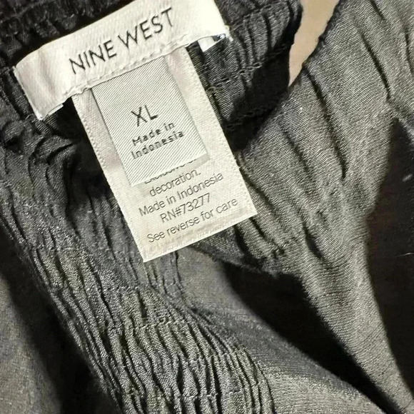 Nine West Women’s Twist Front Puff Sleeve Top - Picture 7 of 12